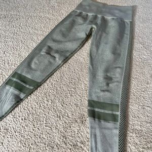 Seamless side mesh leggings